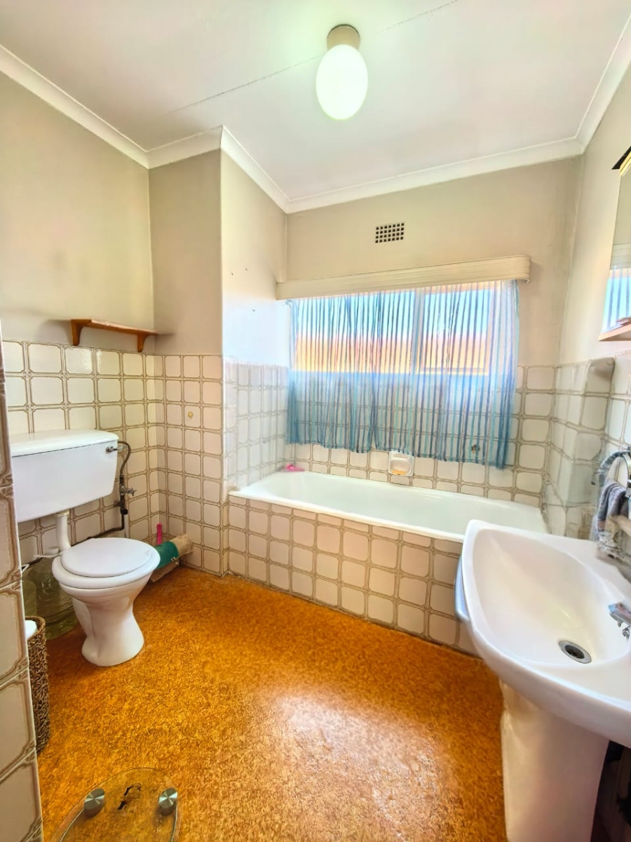 2 Bedroom Property for Sale in Vaalpark Free State